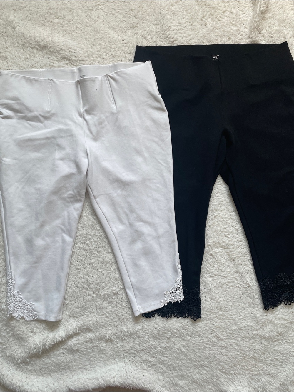 Bundle of 2 lace appliqué cropped leggings nygard luxe slims